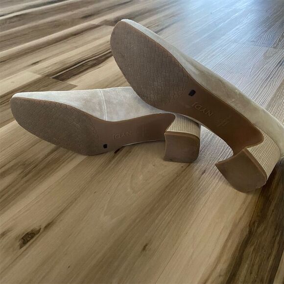 NYDJ Women's Beige Suede Block Heel Pumps size 8.5 - Picture 6 of 10